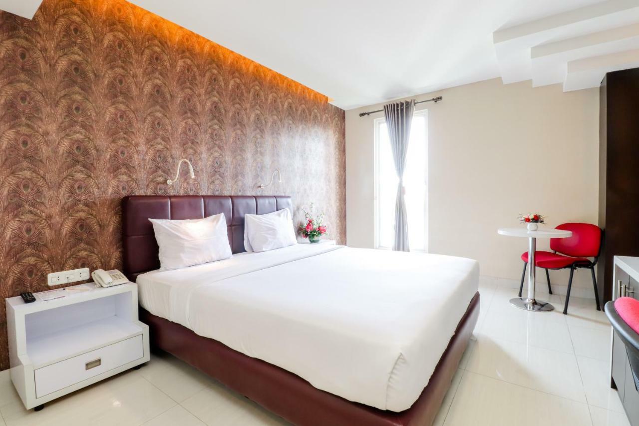 Hotel Empress Makassar Eksteriør billede