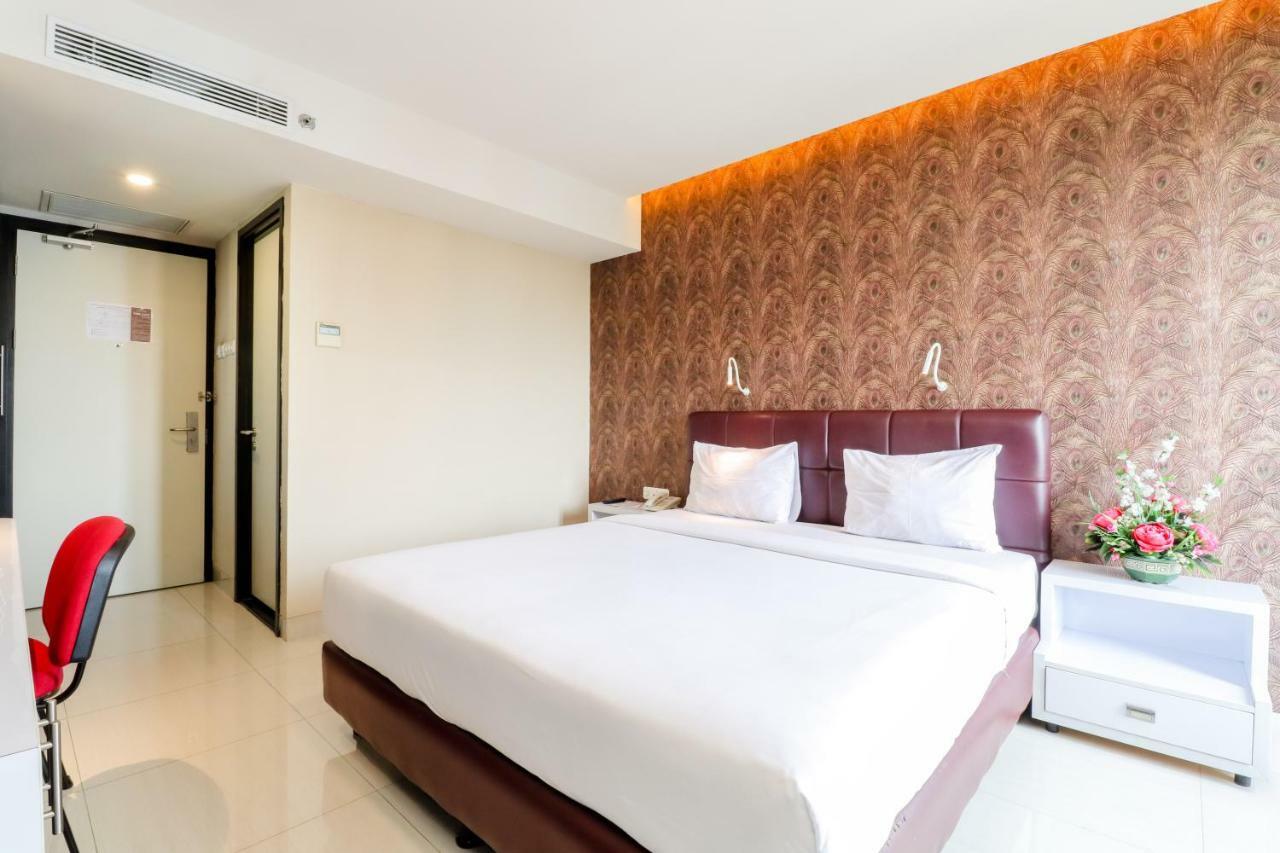 Hotel Empress Makassar Eksteriør billede