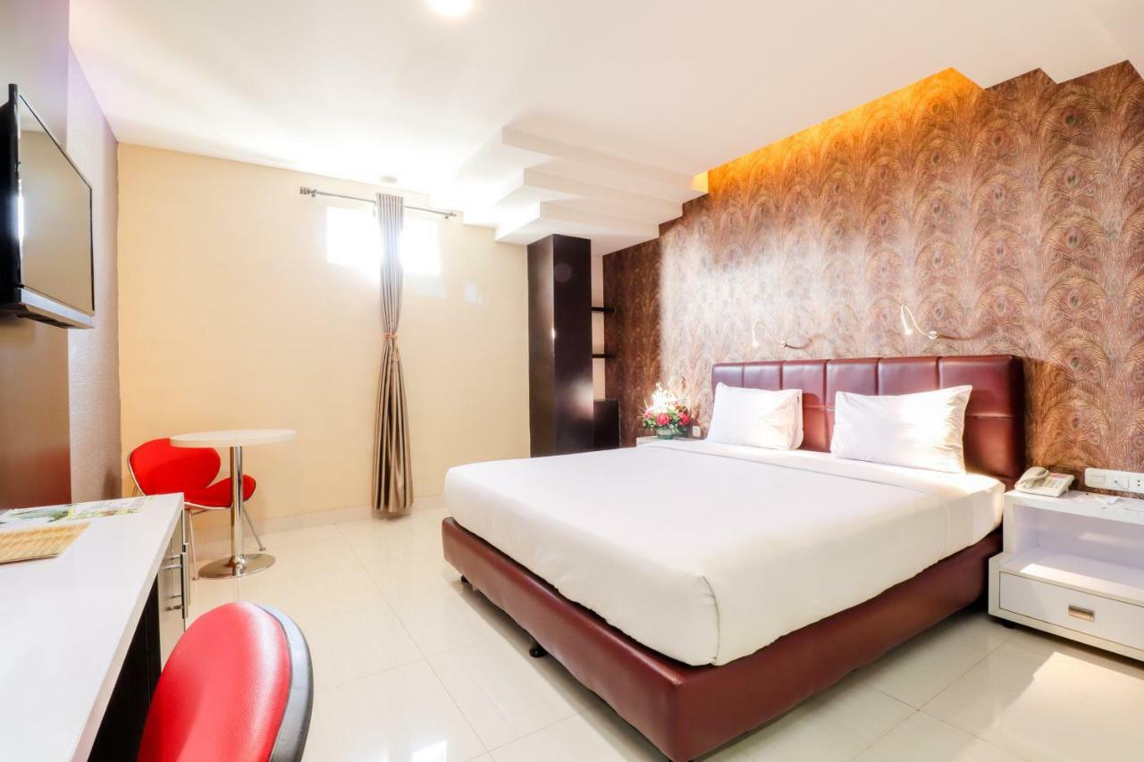 Hotel Empress Makassar Eksteriør billede