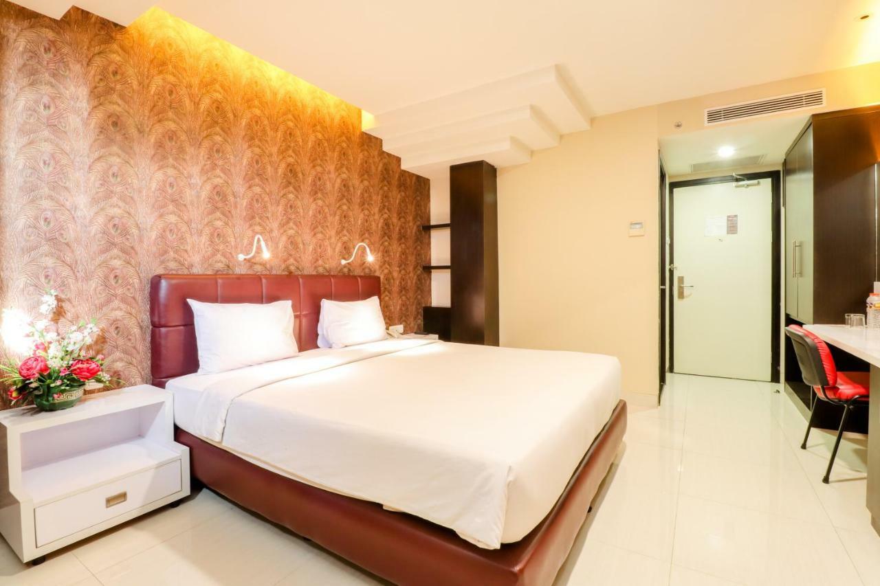 Hotel Empress Makassar Eksteriør billede