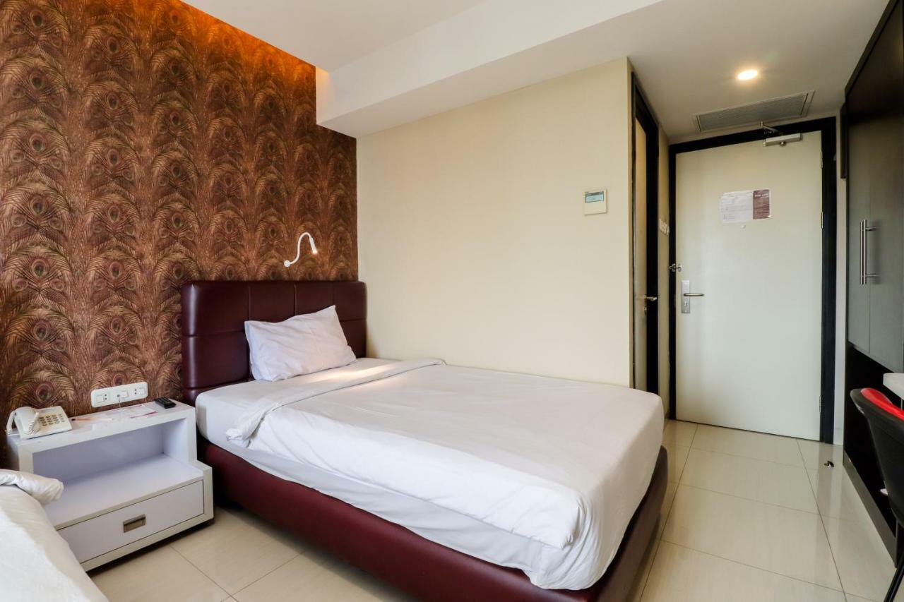 Hotel Empress Makassar Eksteriør billede