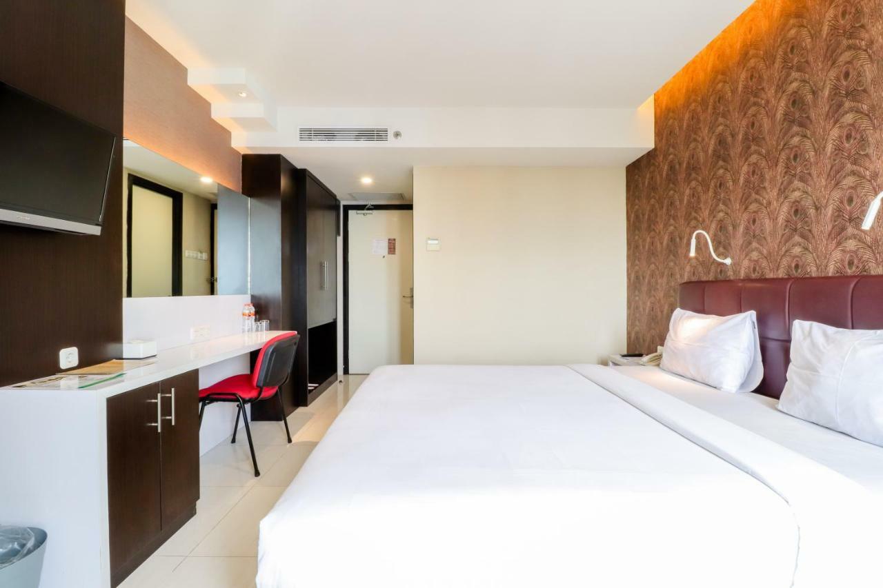 Hotel Empress Makassar Eksteriør billede