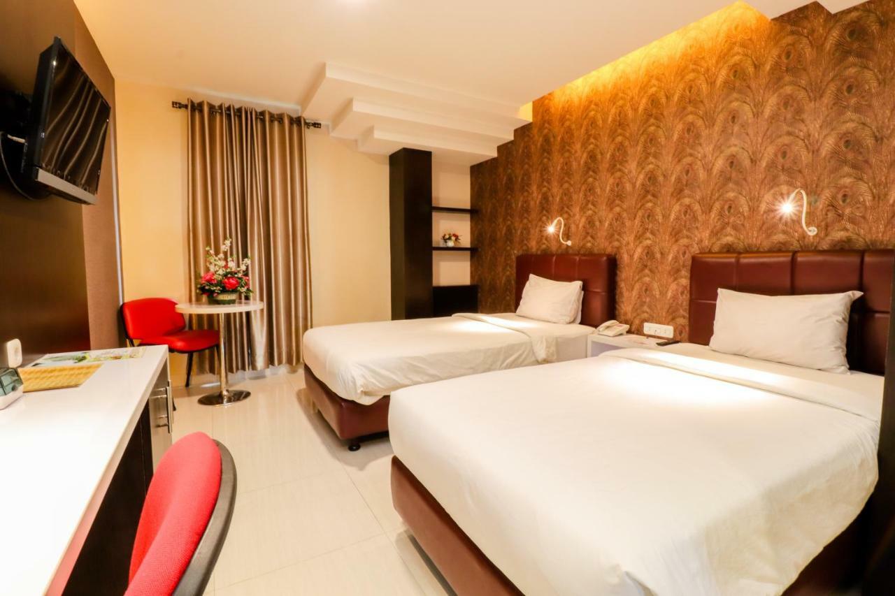 Hotel Empress Makassar Eksteriør billede