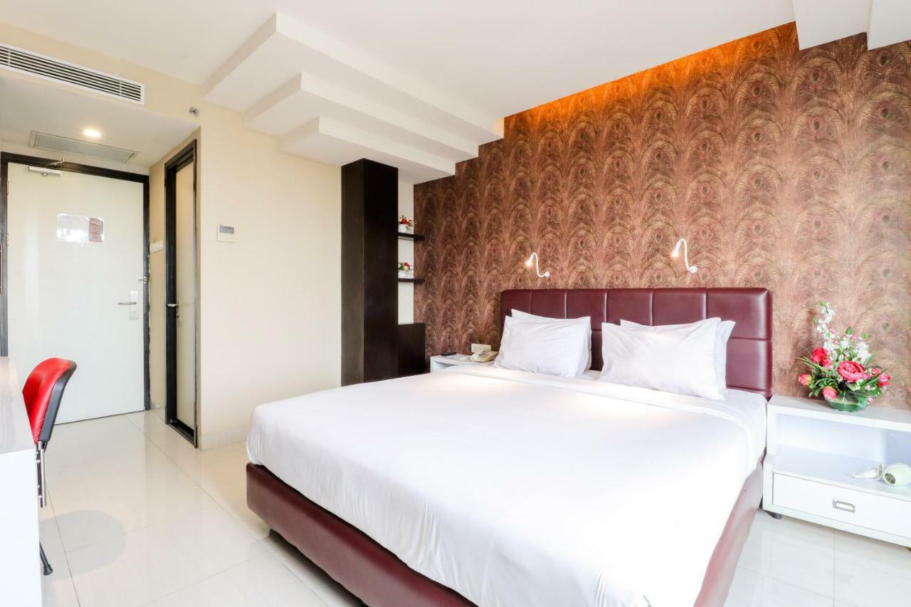 Hotel Empress Makassar Eksteriør billede